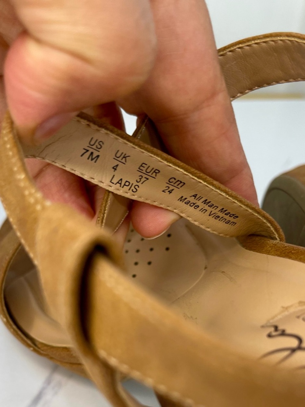 Abella Suede Crisscross Platform Block Heels Sandals in Camel Brown Size 7M - Picture 8 of 9